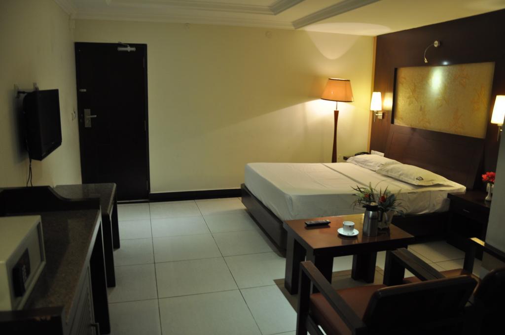 Hotel Shaans Tiruchirappalli Chambre photo