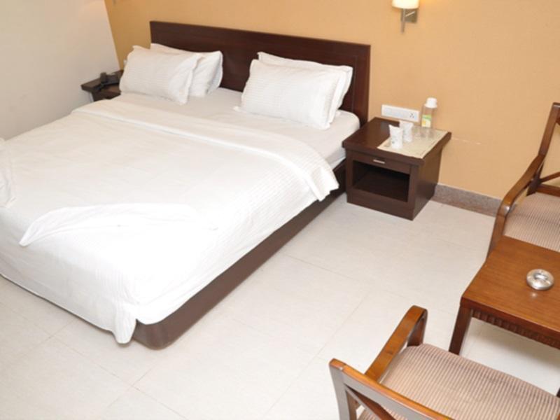 Hotel Shaans Tiruchirappalli Extérieur photo