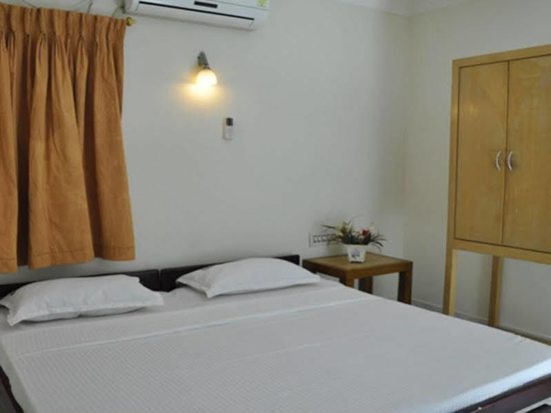 Hotel Shaans Tiruchirappalli Extérieur photo
