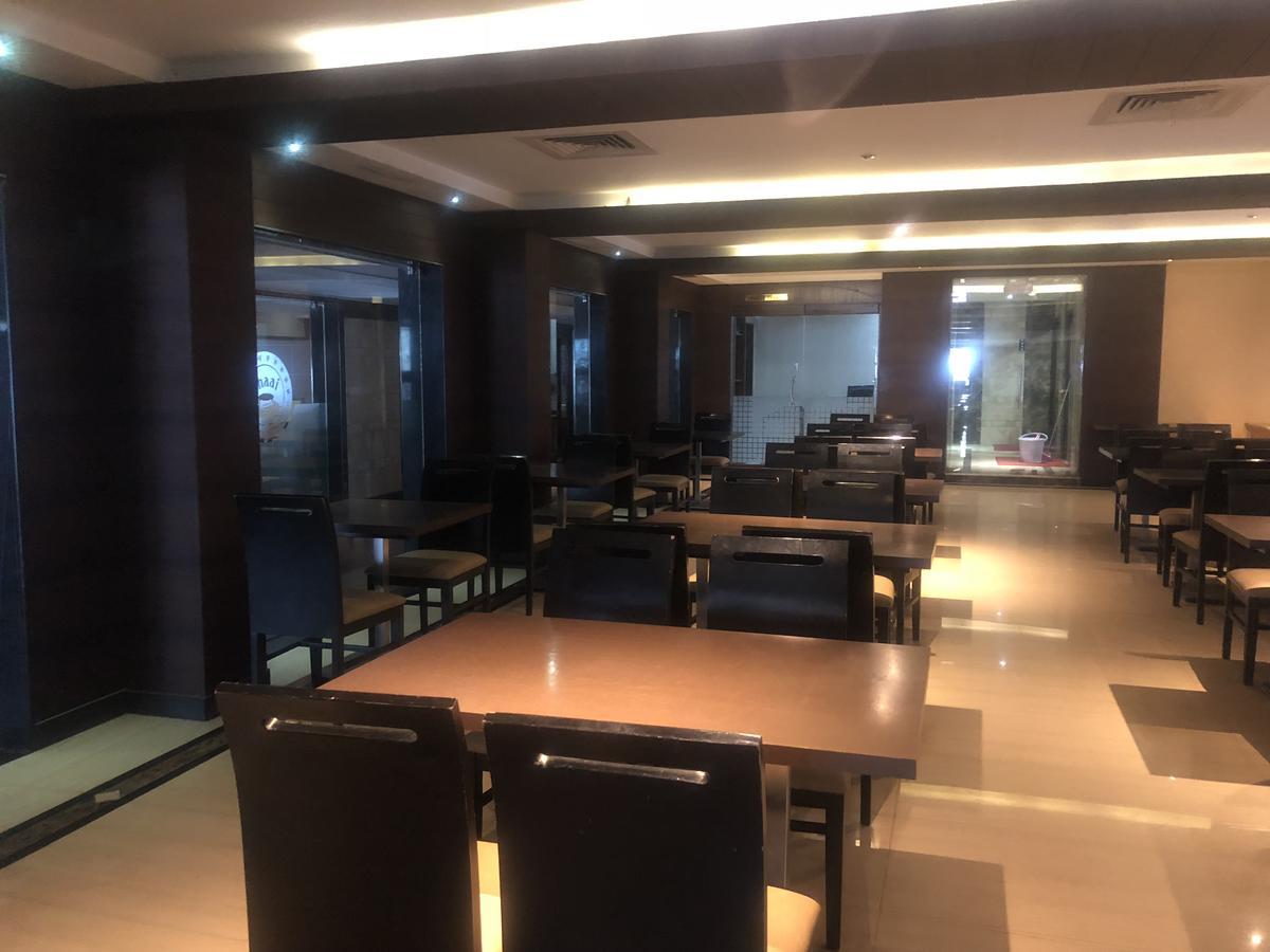 Hotel Shaans Tiruchirappalli Extérieur photo