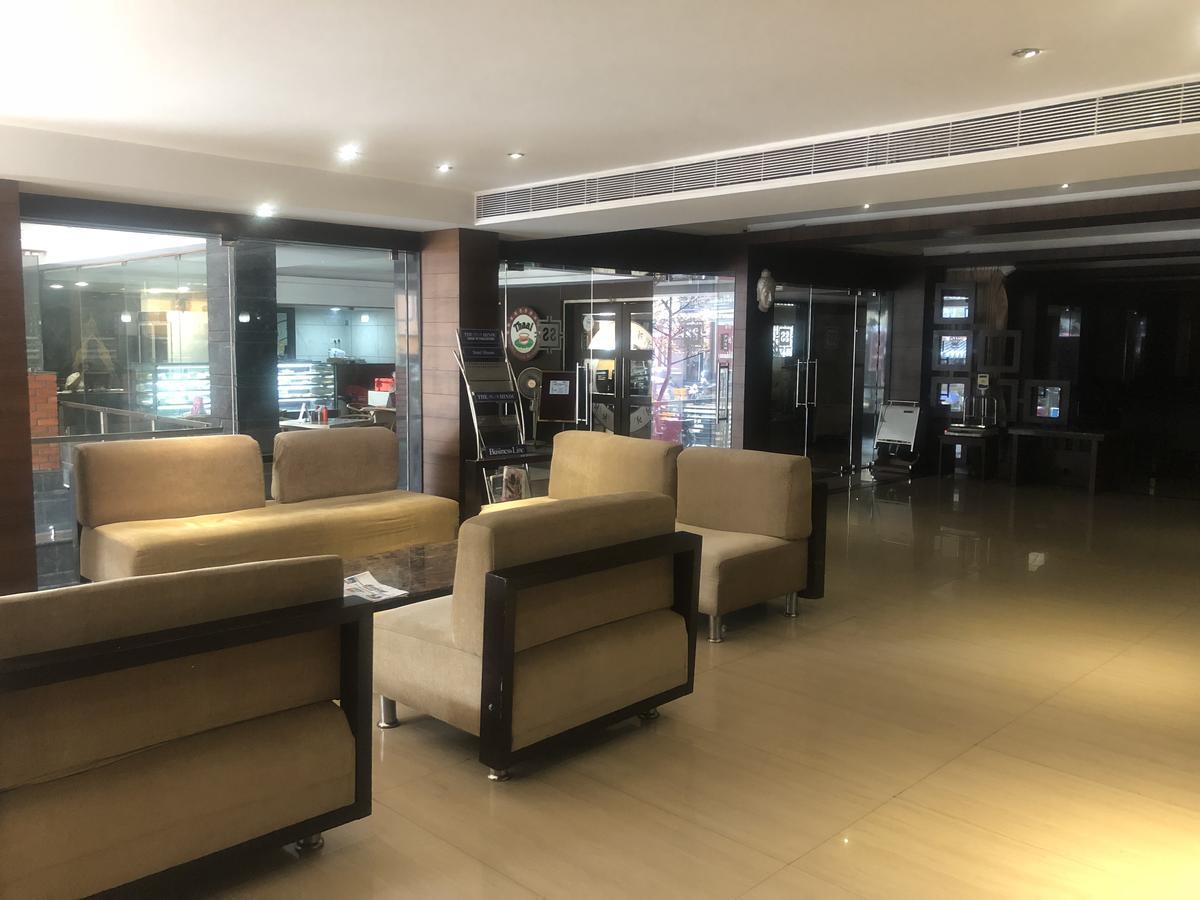 Hotel Shaans Tiruchirappalli Extérieur photo